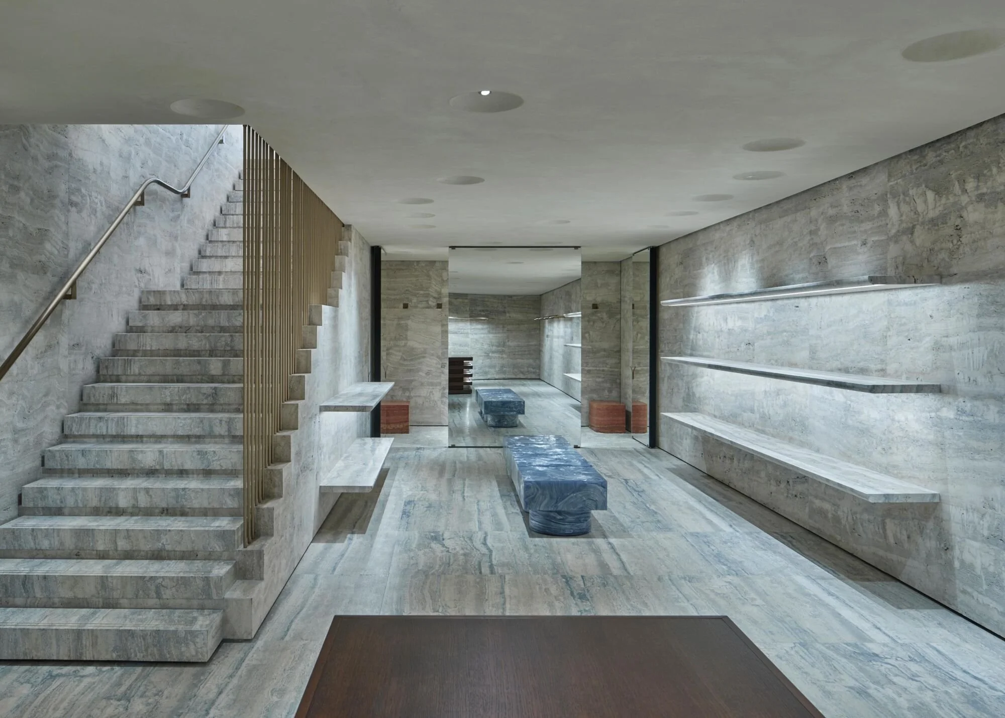 Jil-Sander-Flagship-Store-Bond-Street_Casper-Mueller-Kneer-Architects_Copyright-Paul-Riddle_A2545_DoorsOpen.jpg