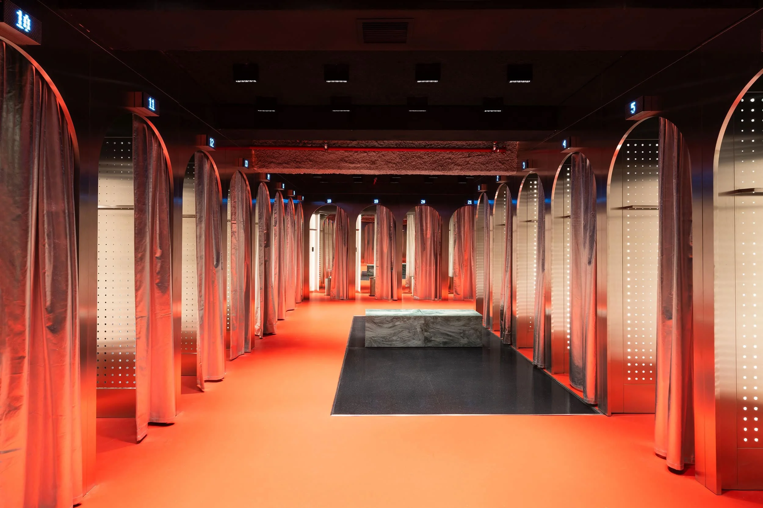 OMA BERSHKA 12.jpg