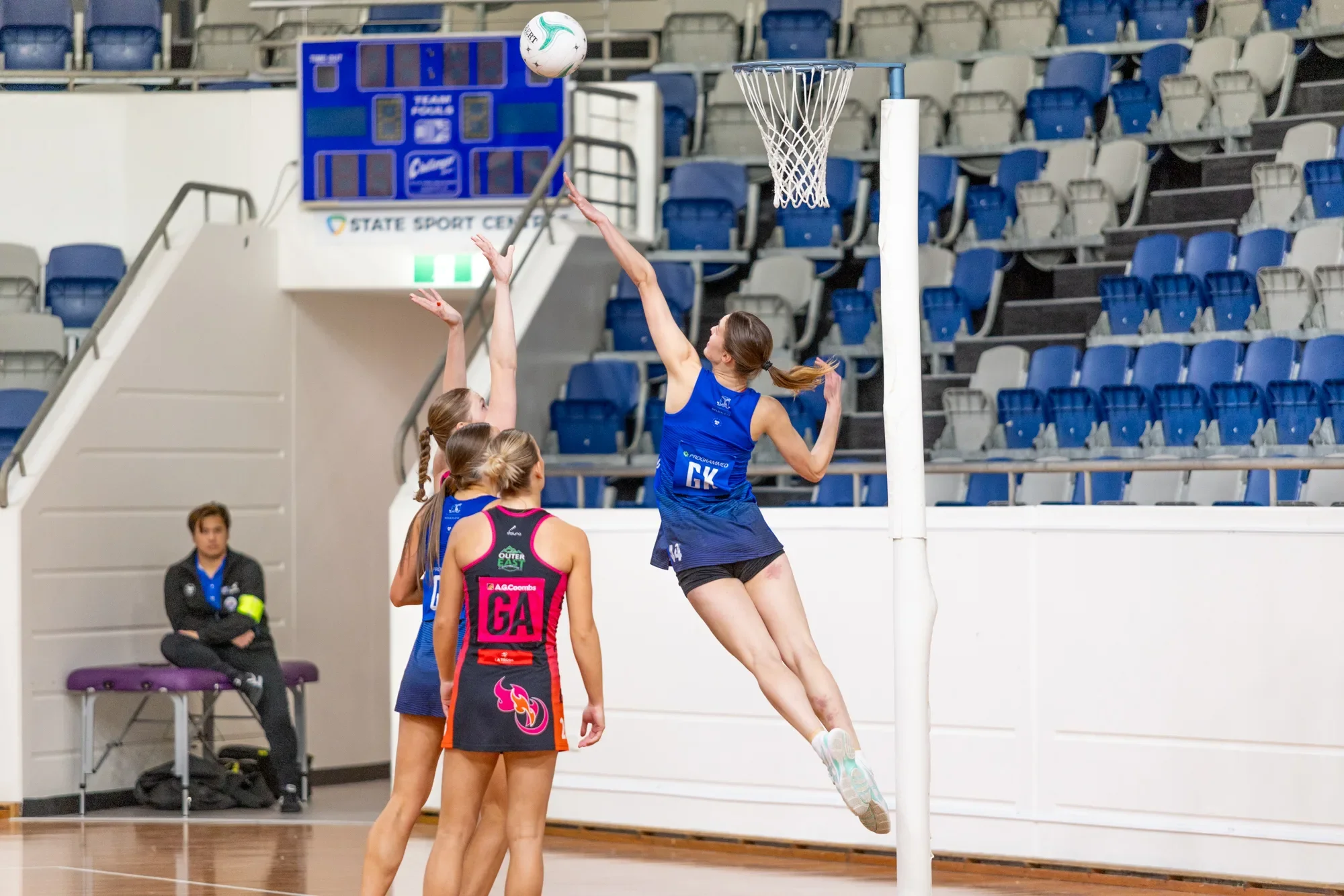 01 NETBALL-Portfolio-17.webp