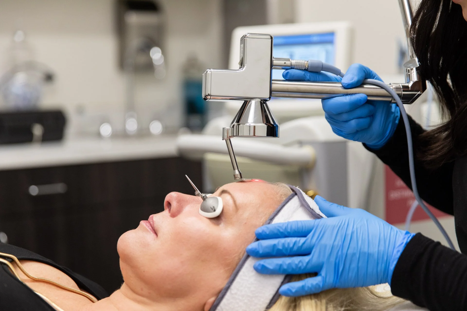 Laser Skin Resurfacing vs. Chemical Peels: Which Is Right for Your Skin?