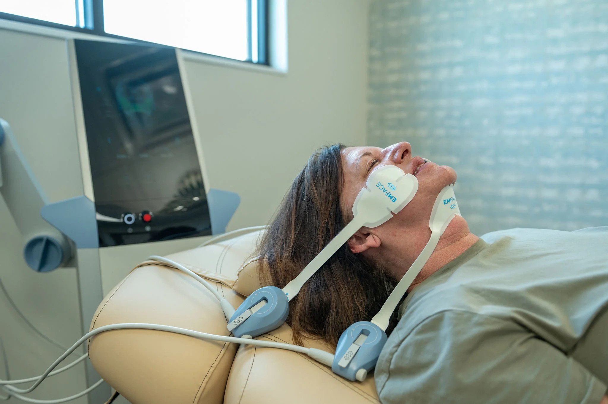 Emface, Non-Surgical Face Lift, Mankato