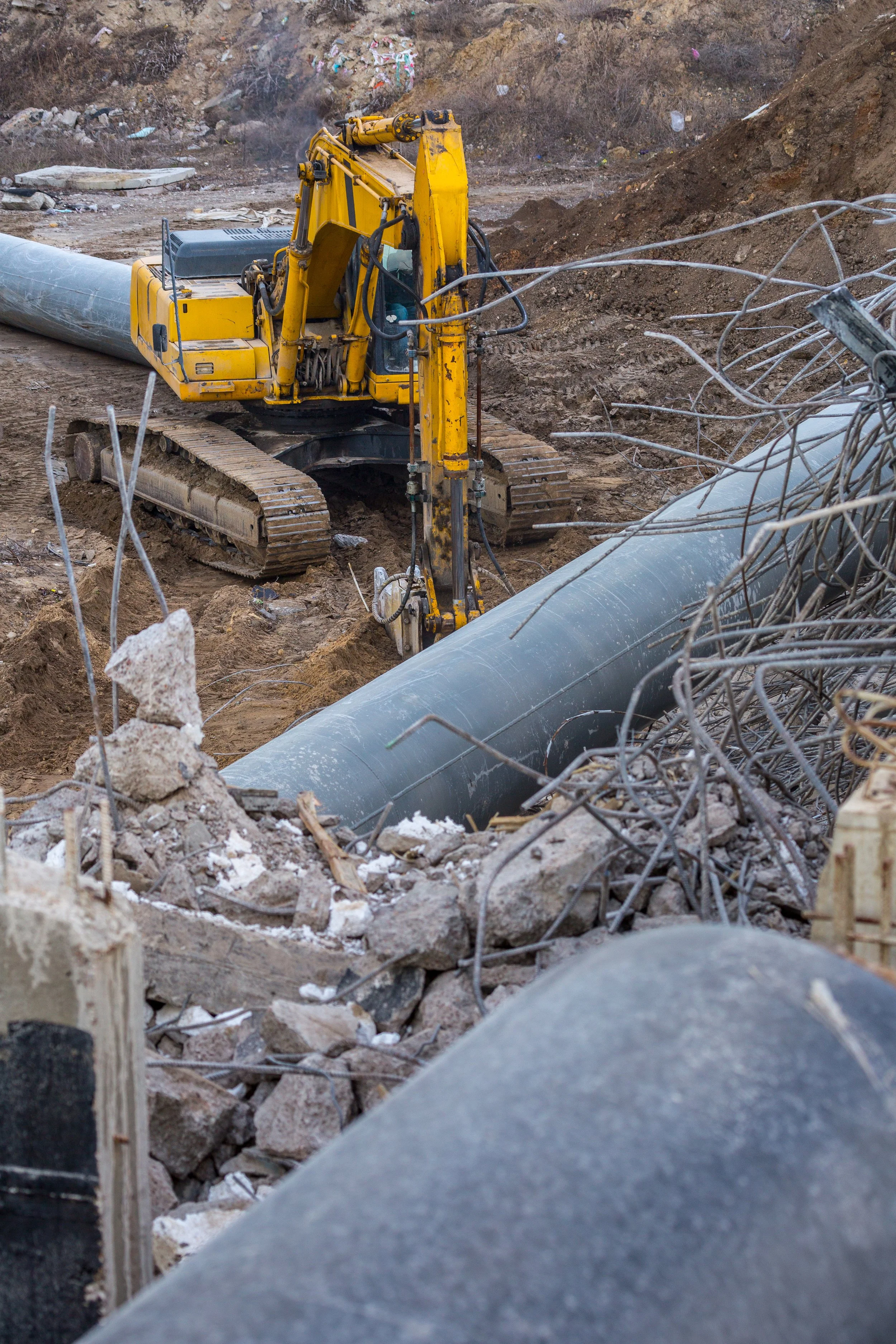 professional-demolition-of-reinforced-concrete-str-2026-01-11-09-31-31-utc.jpg