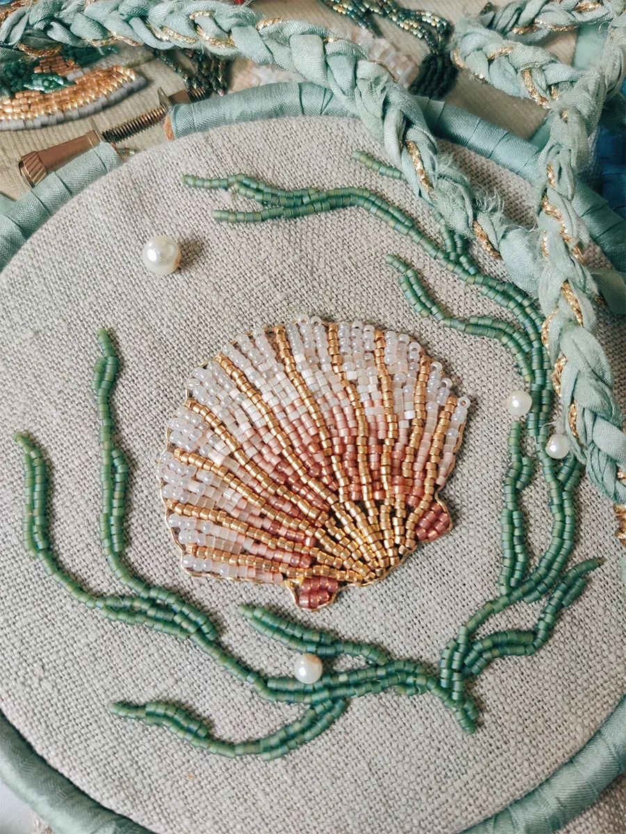 embroidery_pearl_shell.webp