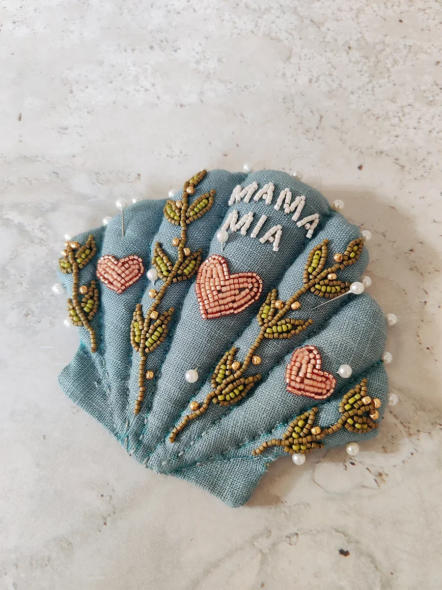 embroidery_mama_mia_pincushion.webp