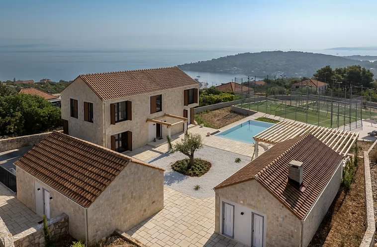 Padel facility with pool