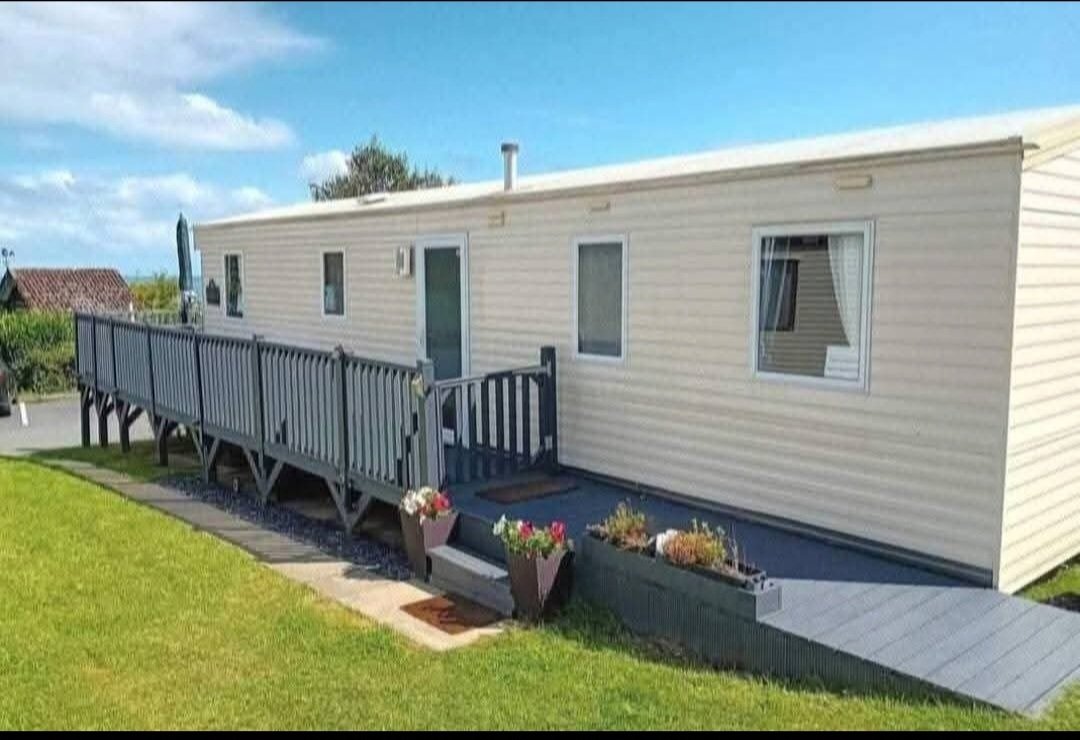 Three Bedroom Caravan on Quay West Holiday Park 