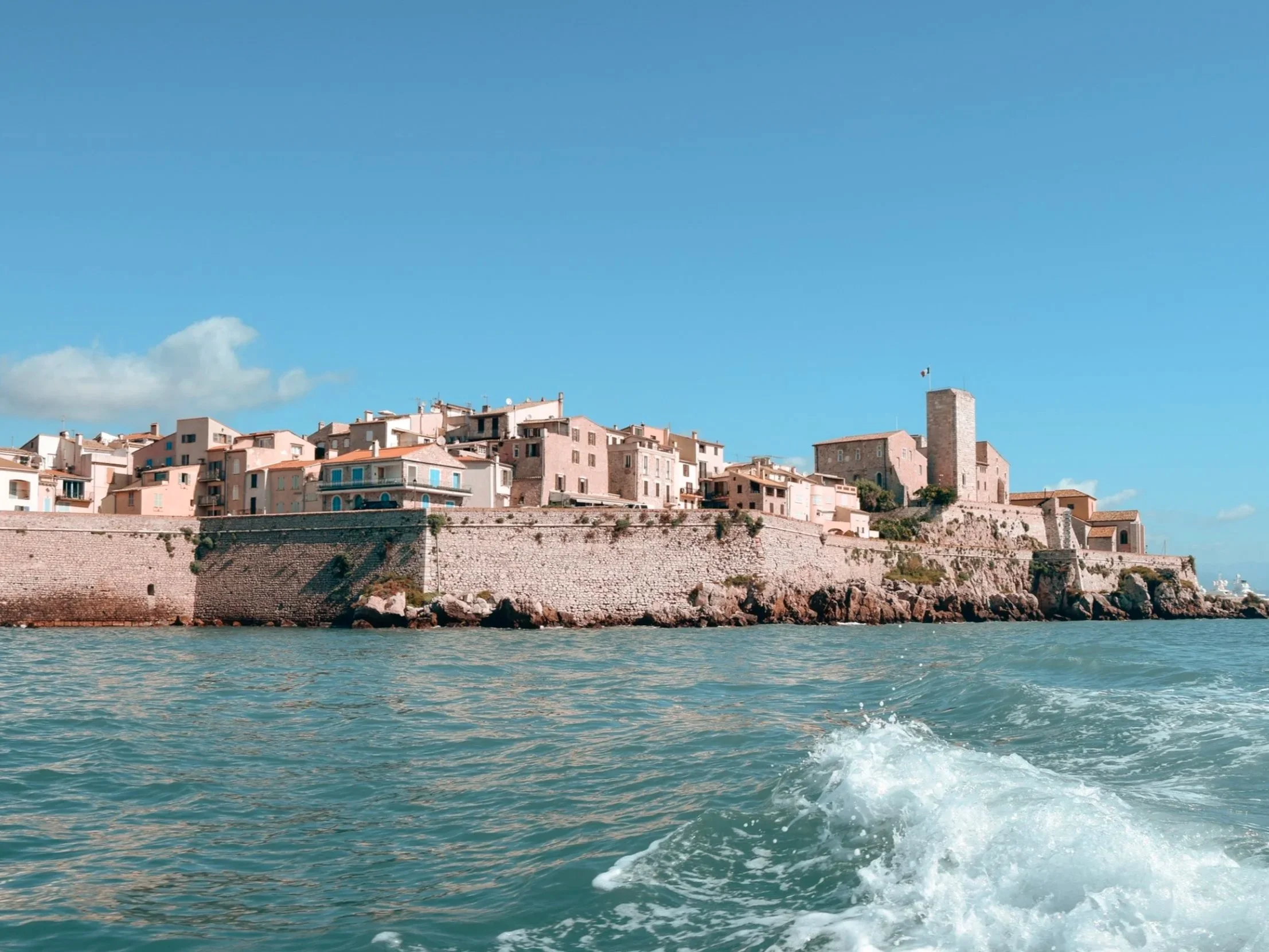 LES REMPARTS D'ANTIBES from 195€