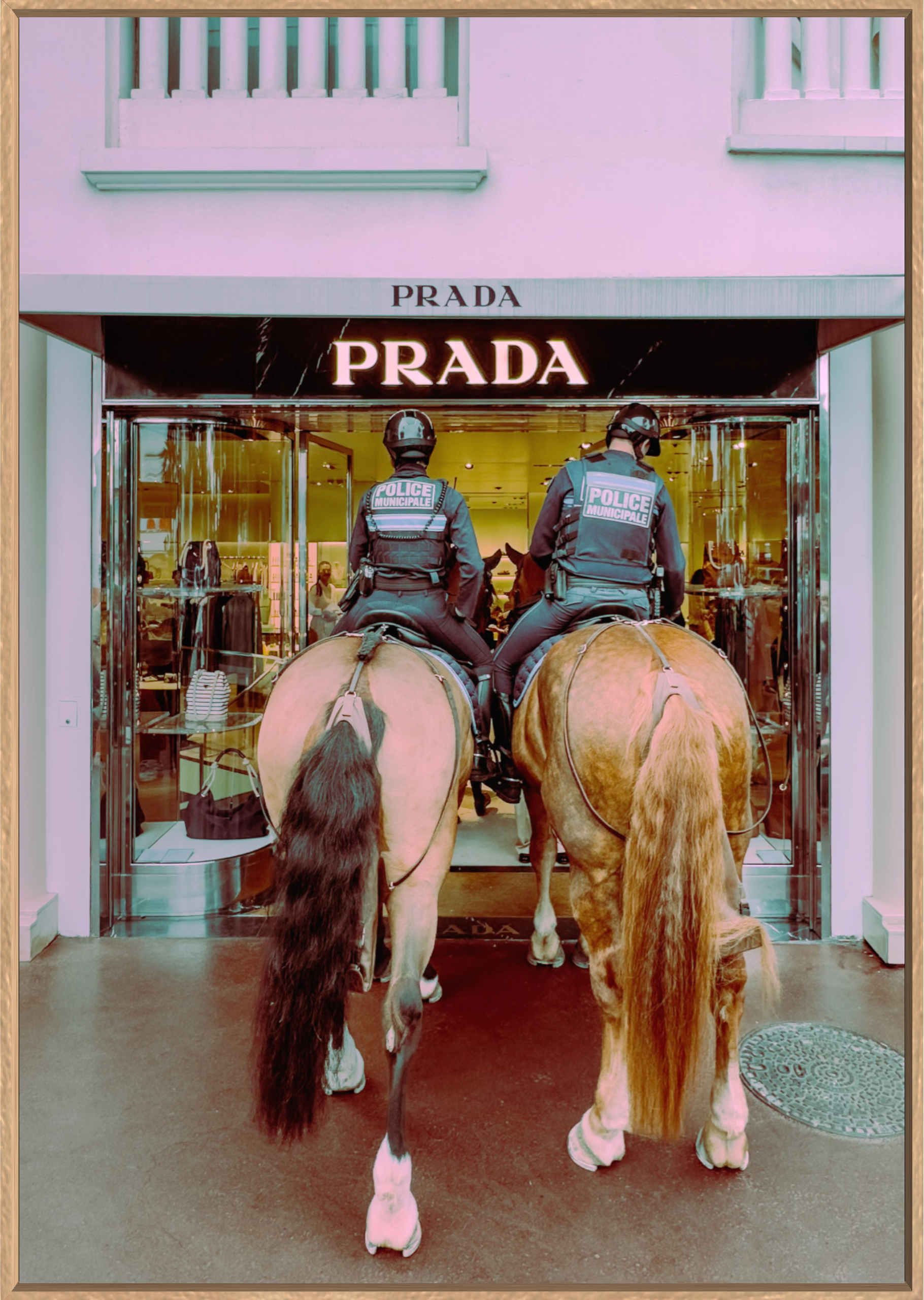 PRADA POLICE
from 195€