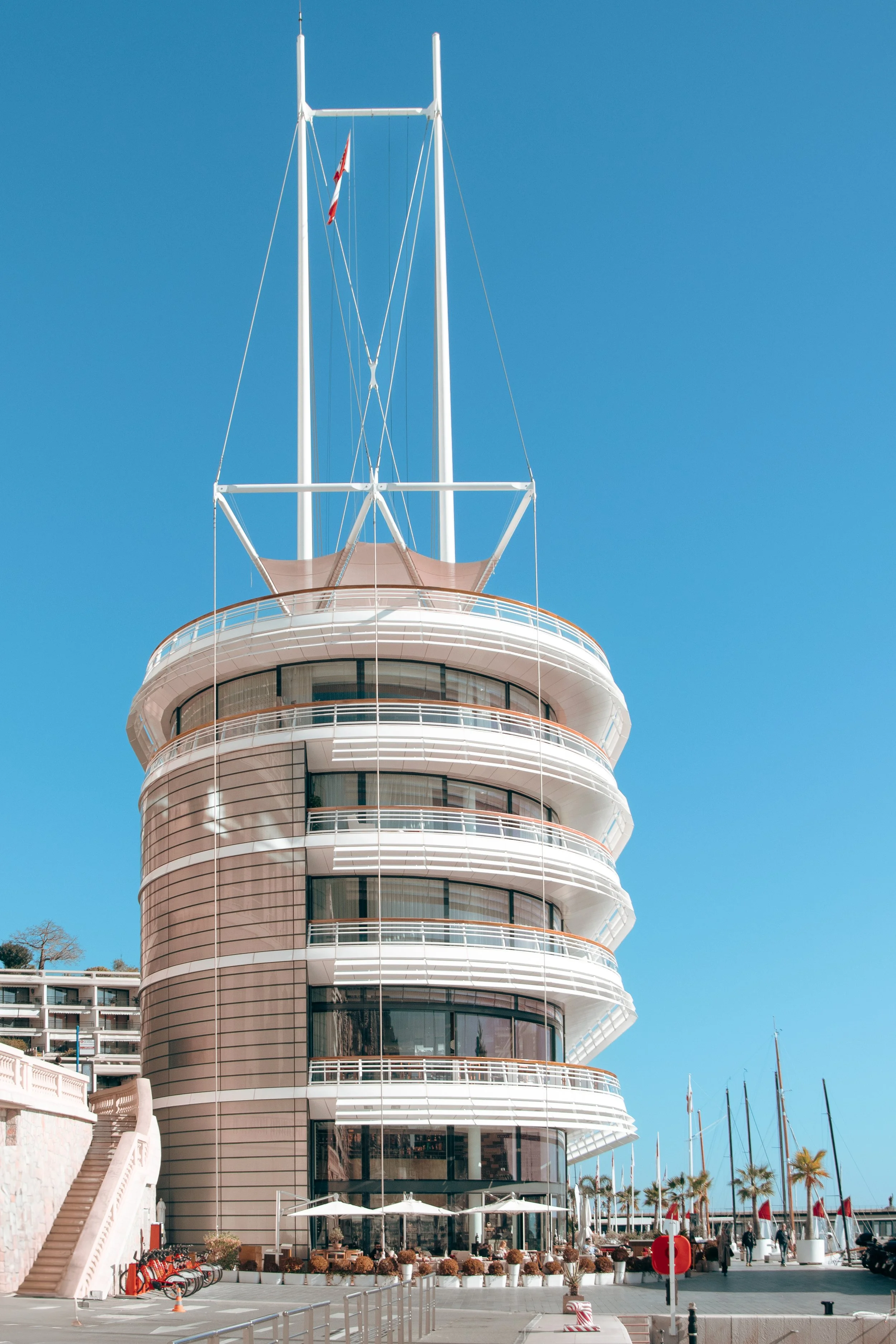 MONACO YACHT CLUB
from 195€
