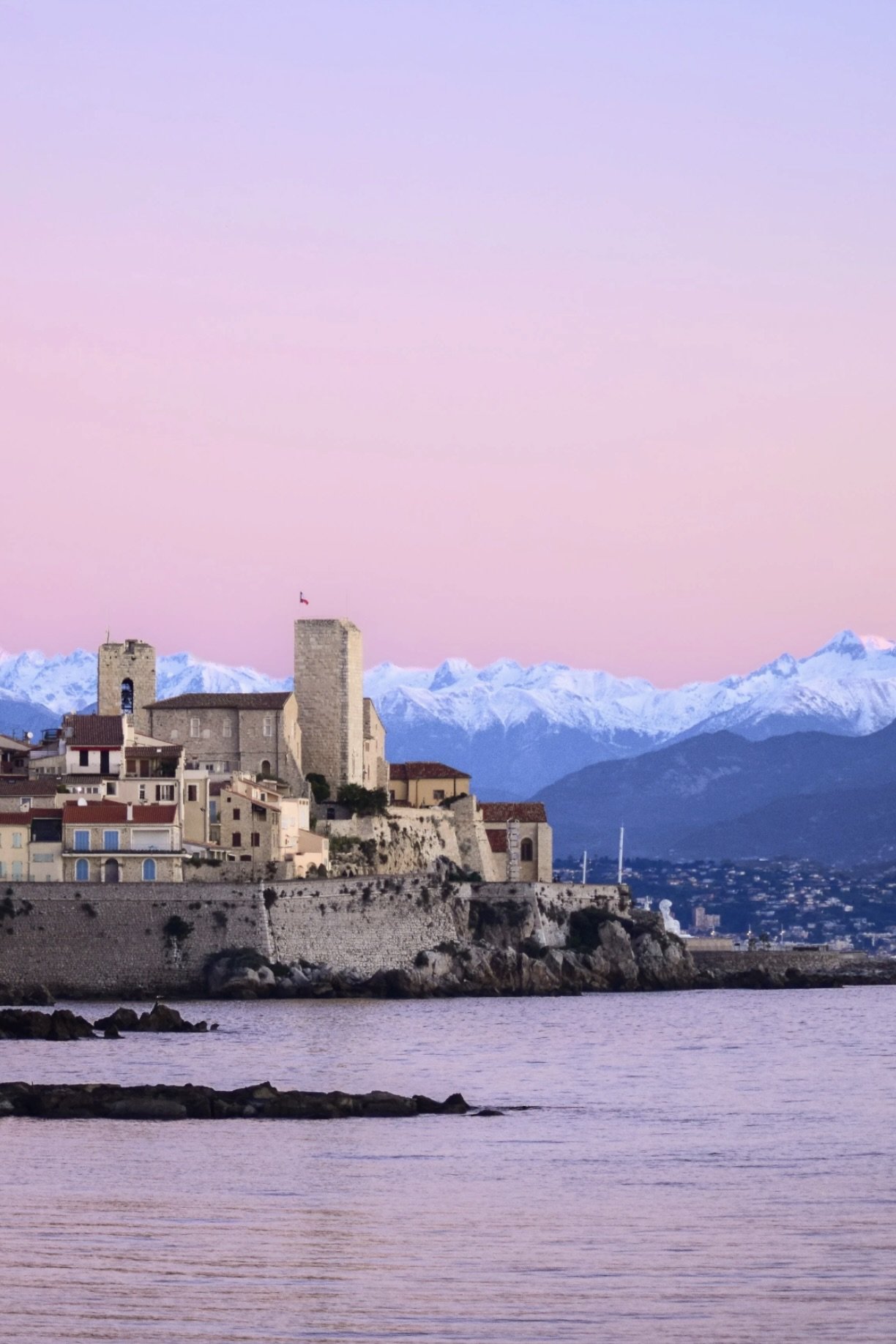 DECEMBER SUNRISE
from 195€