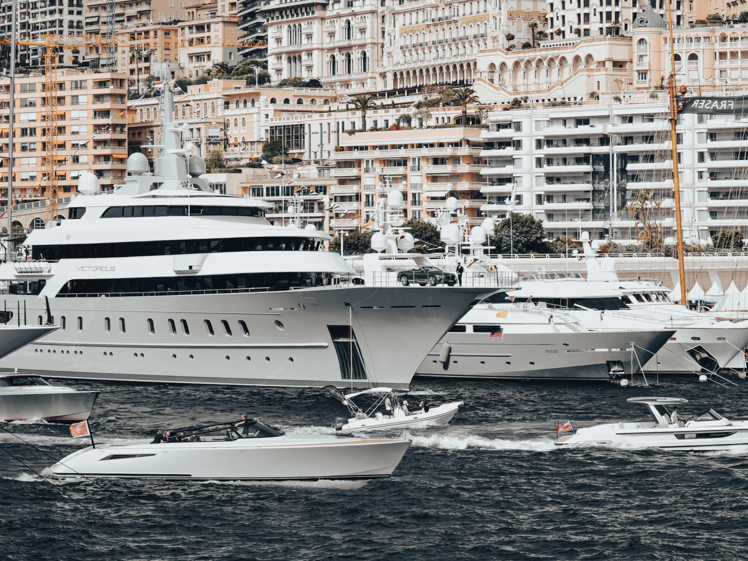 BENTLEY ON BOARD from 195€