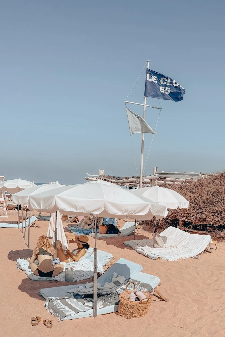 LAZY DAYS, CLUB 55
from 195€