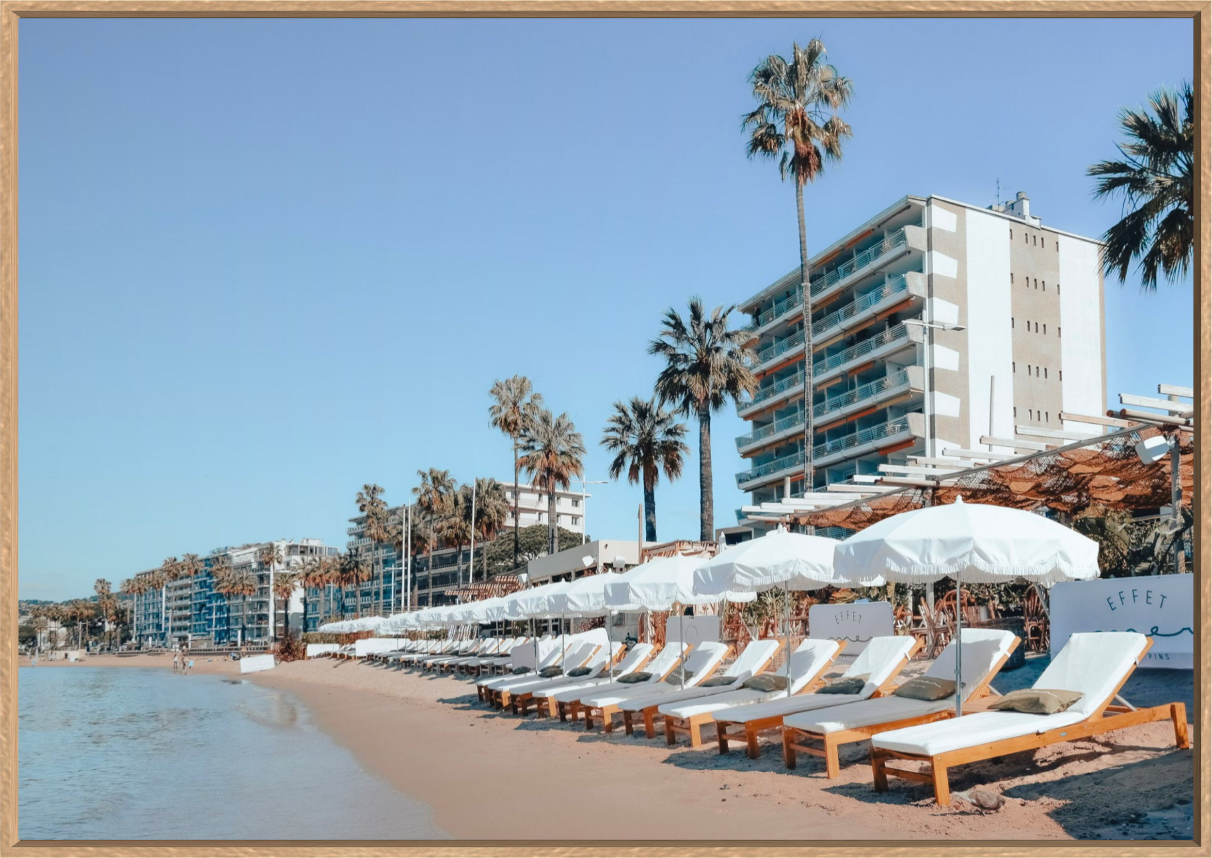 L'EFFET MER PLAGE Available in Forex White Frame 90x60cm