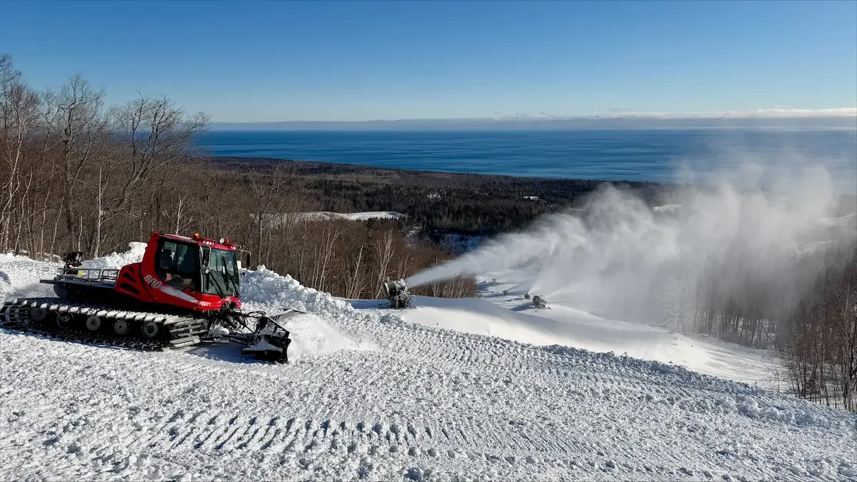 SMI Super Polecat Snowmakers, Midwest Family Ski Areas
