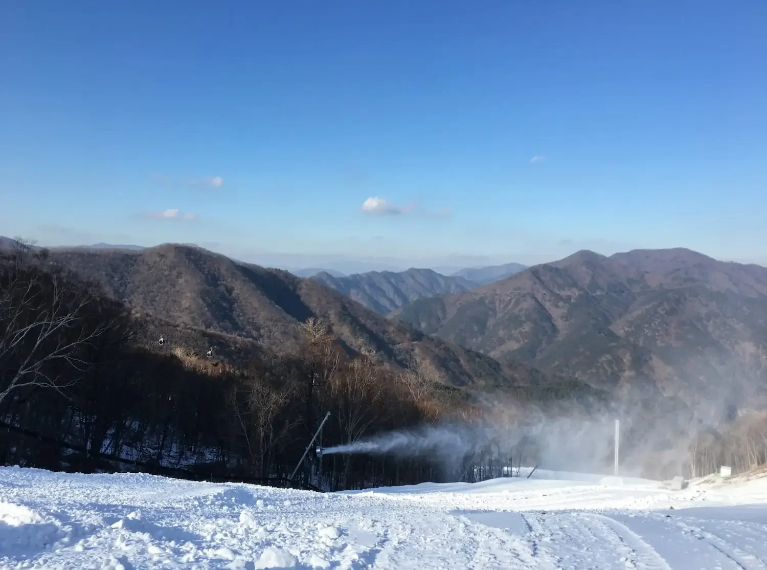 SMI Super Polecat snowmaker at Jeongseon Alpine Center, South Korea