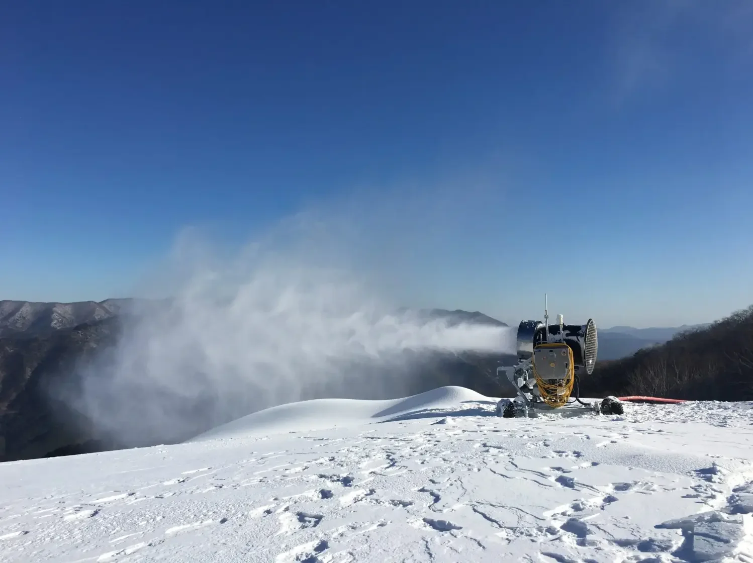 SMI Super Polecat snowmaker at Jeongseon Alpine Center, South Korea