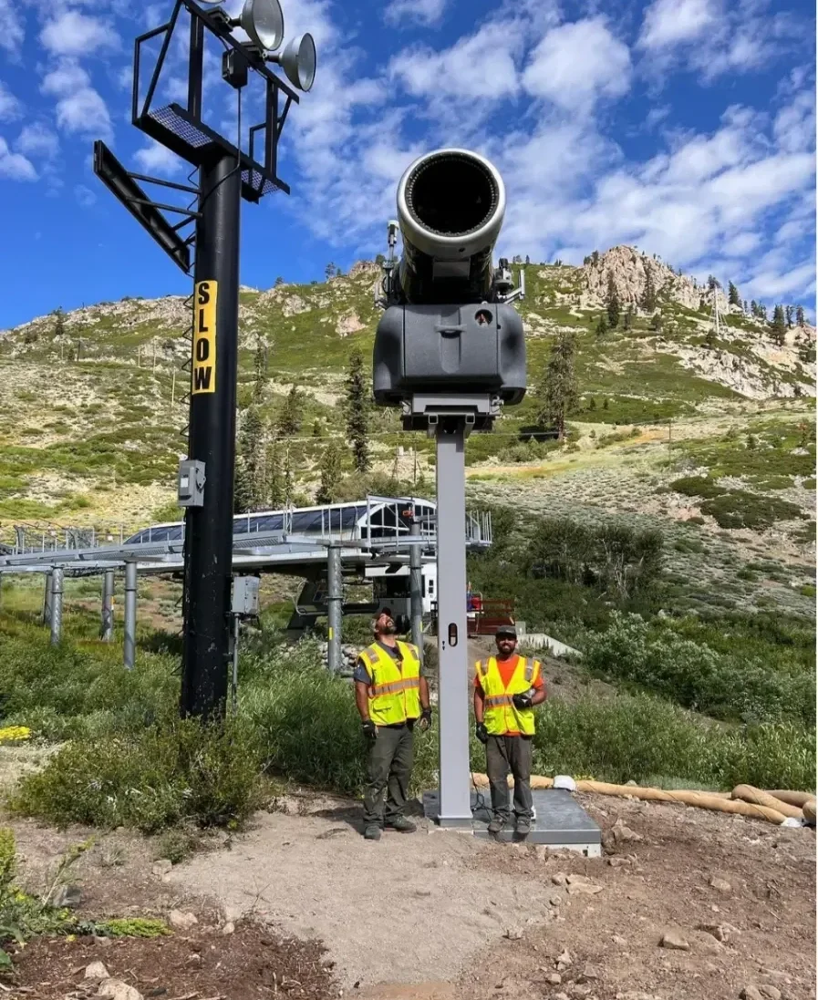 SMI Super Puma snowmaker with a snowmaking vault.