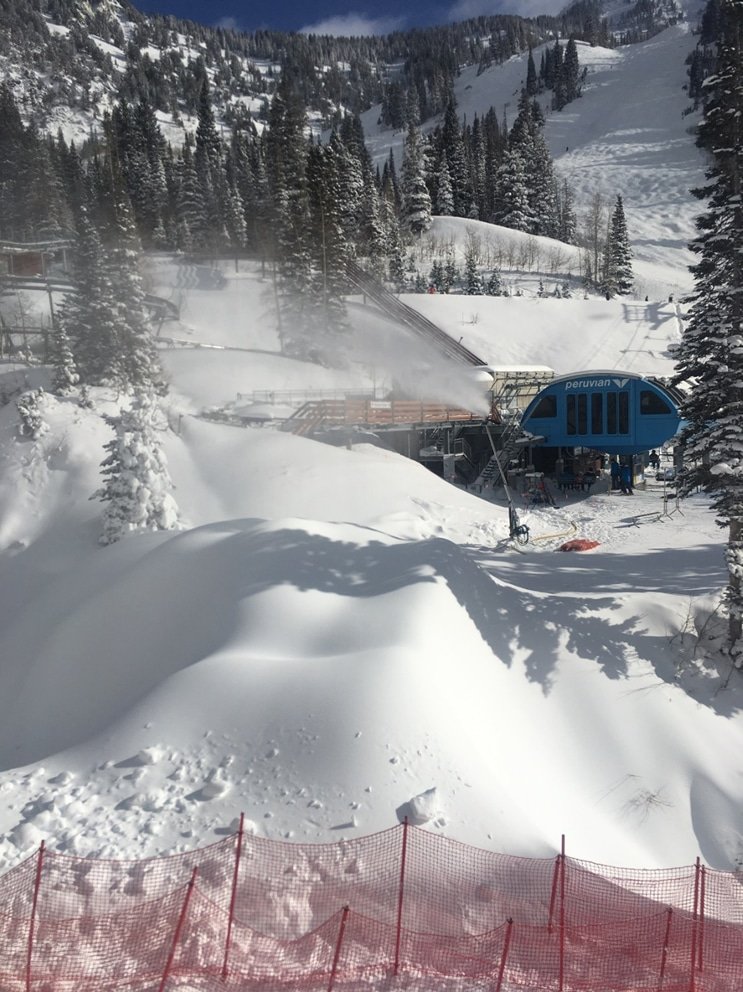 SMI Snowmakers Grizzly snowmaking stick making snow.