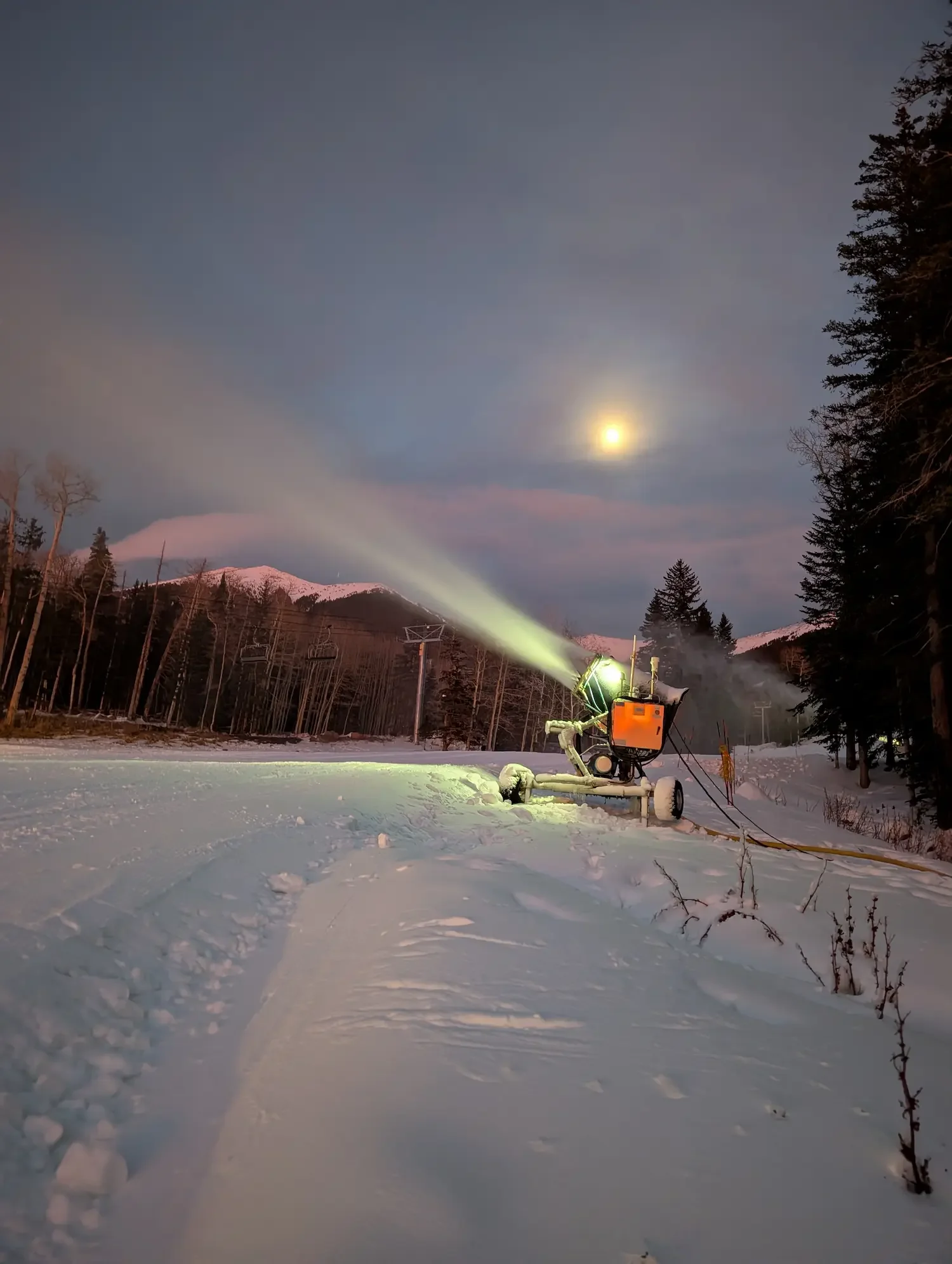 SMI Super Polecat Snowmaker on a 3 Wheel Carriage