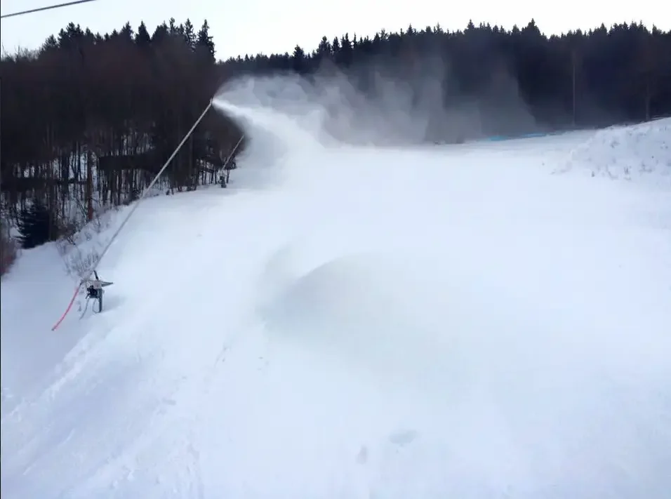 SMI V2 snowmaking sticks at Rokytnice, Czech Republic