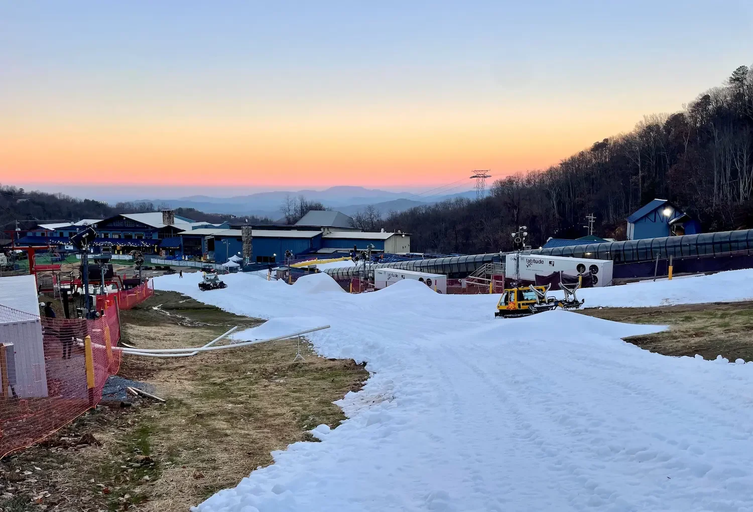 SMI All Weather Snowmaking System Latitude90 making snow