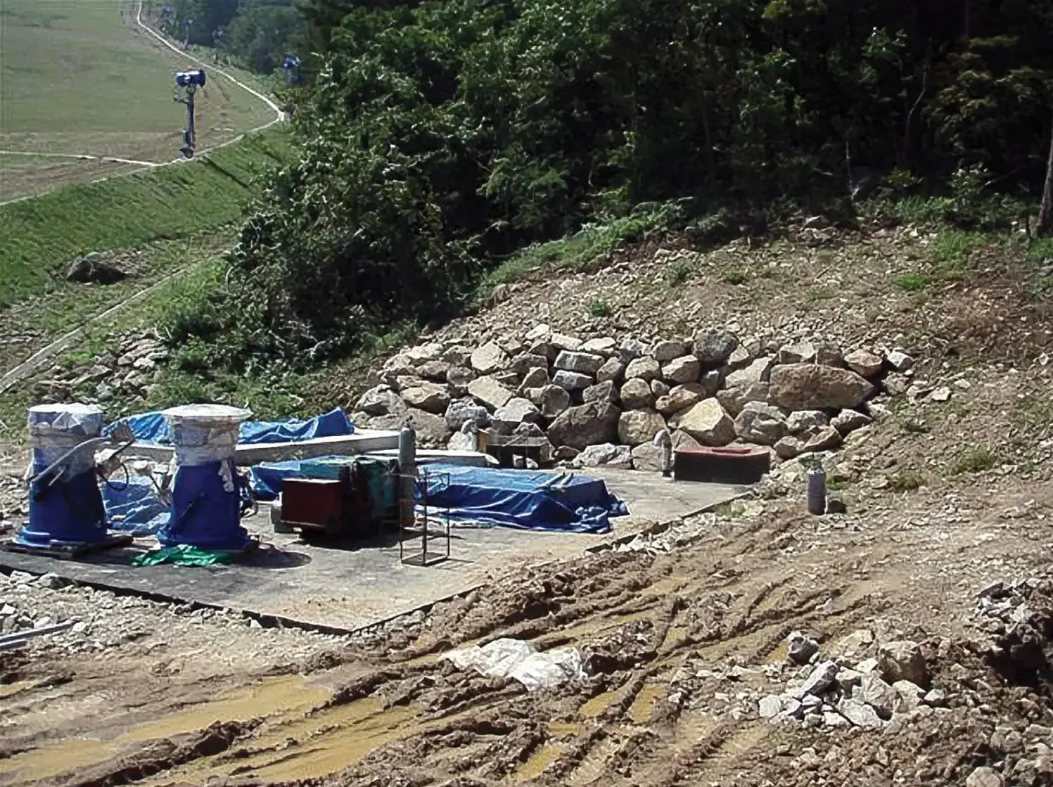 SMI Snowmakers installing Super Wizzards at Konjiam, South Korea