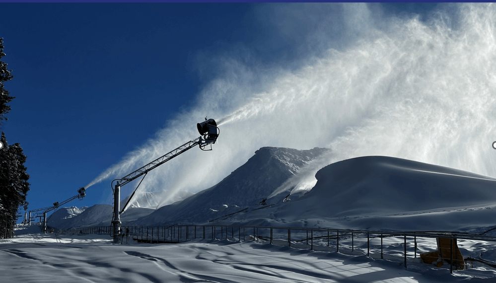 SMI Snowmakers Super Puma making snow on Swing Arm Tower