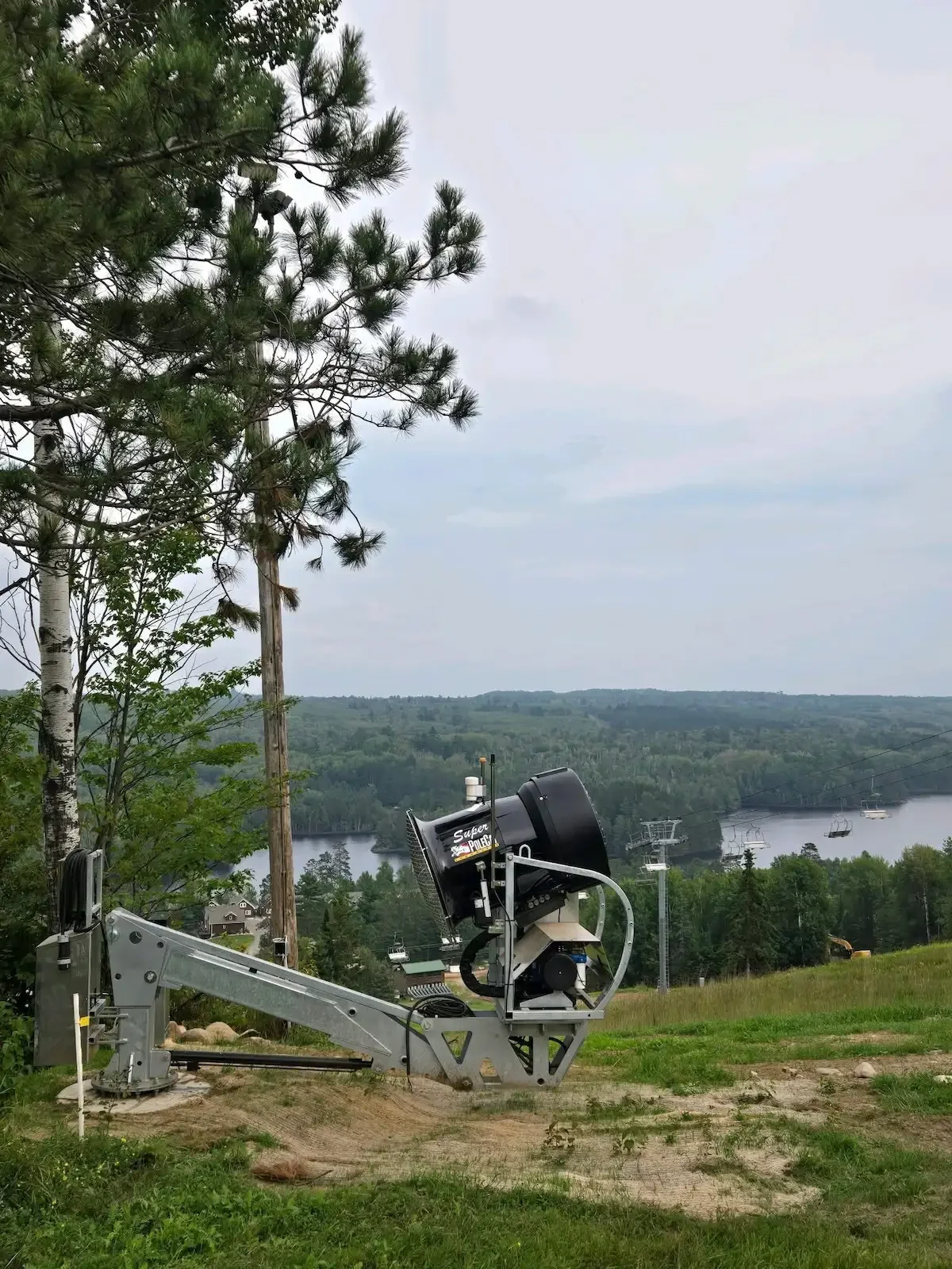 SMi Super Polecat Snowmaker on Access Tower
