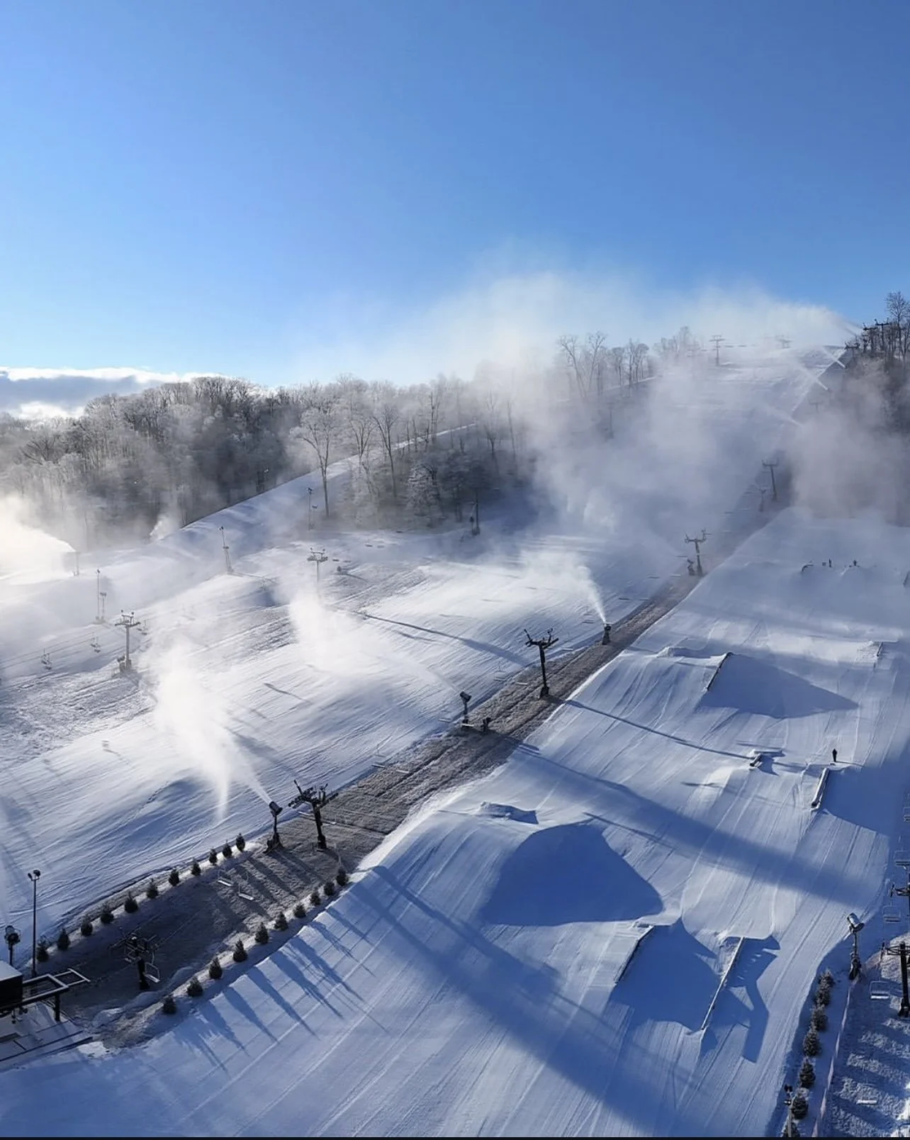 SMI Snowmakers snowmaking system at Perfect North, Indiana