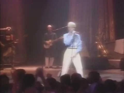 David Bowie ' Young Americans' band intros Vanvouver 1983
