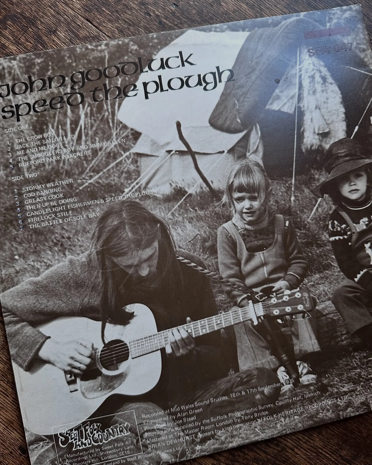 Signed copy of John Goodluck&rsquo;s 1976 album, Speed The Plough, on Sweet Folk and Country.
.
When in Suffolk . . . 
.
#ipswichfolkscene #suffolkheritage #sweetfolkandcountry