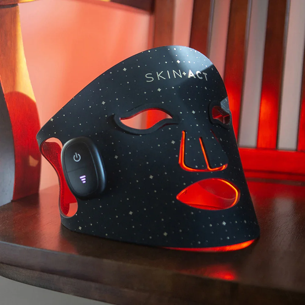 LED-face-mask-01.jpg.webp
