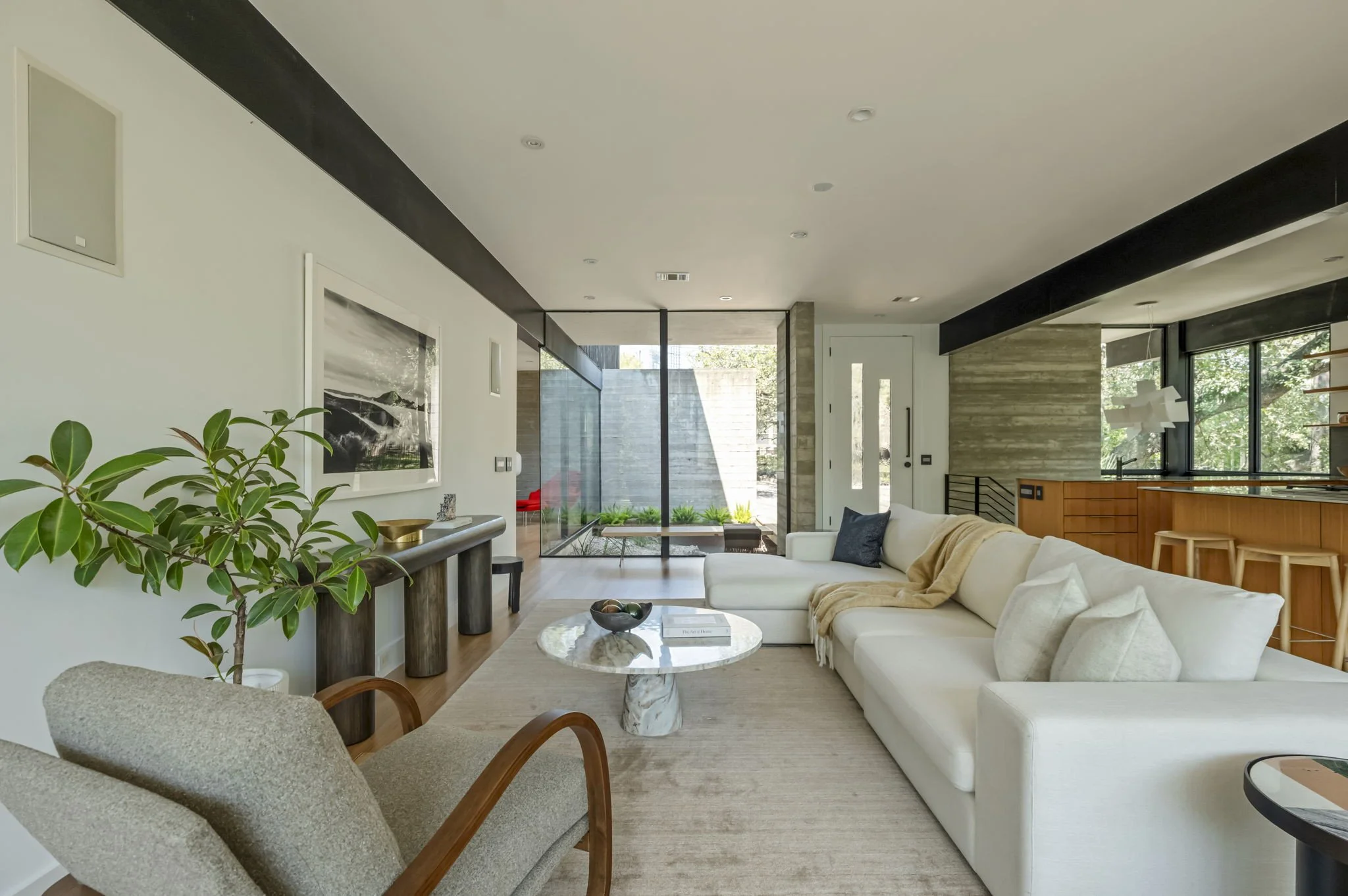 013-1017HarwoodPlace.jpg