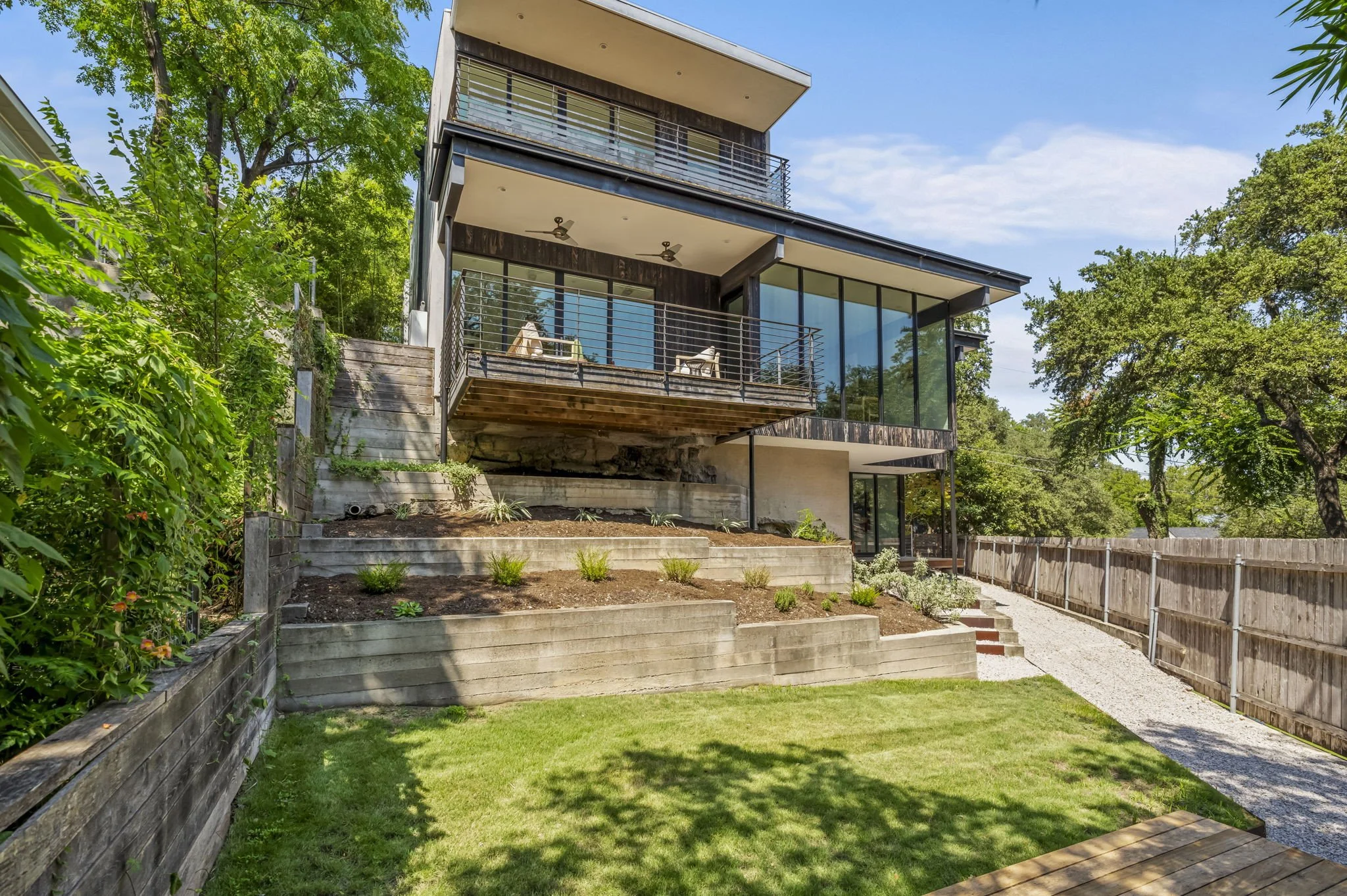 042-1017HarwoodPlace.jpg