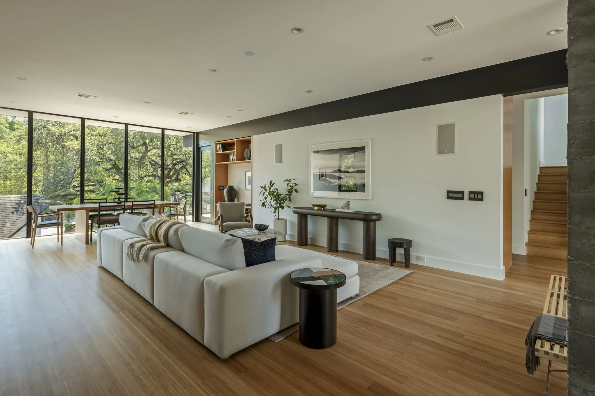 005-1017HarwoodPlace.jpg