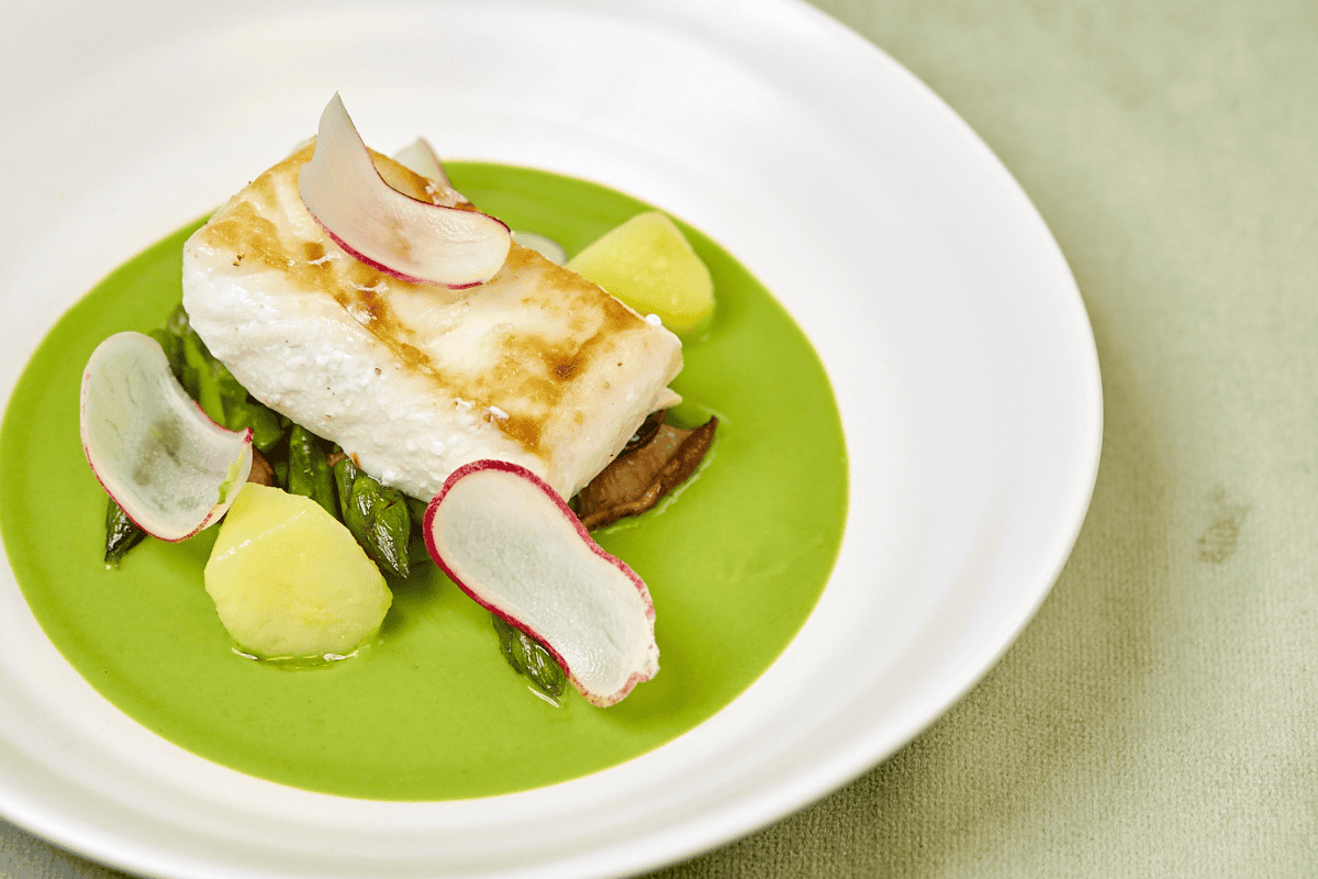 What Full Service Event Catering Includes from Menu to Event Setup