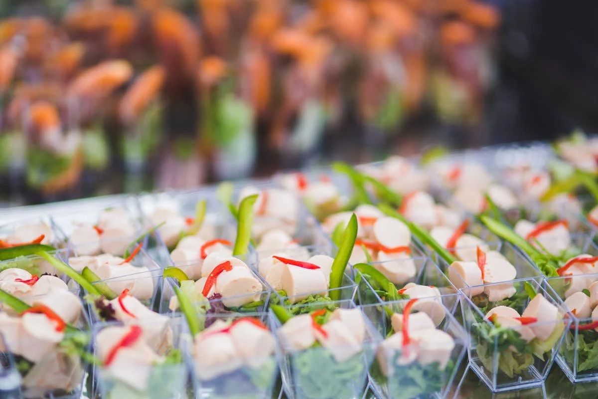 Why Lunch Catering Is the Go-To Choice for Midday Events
