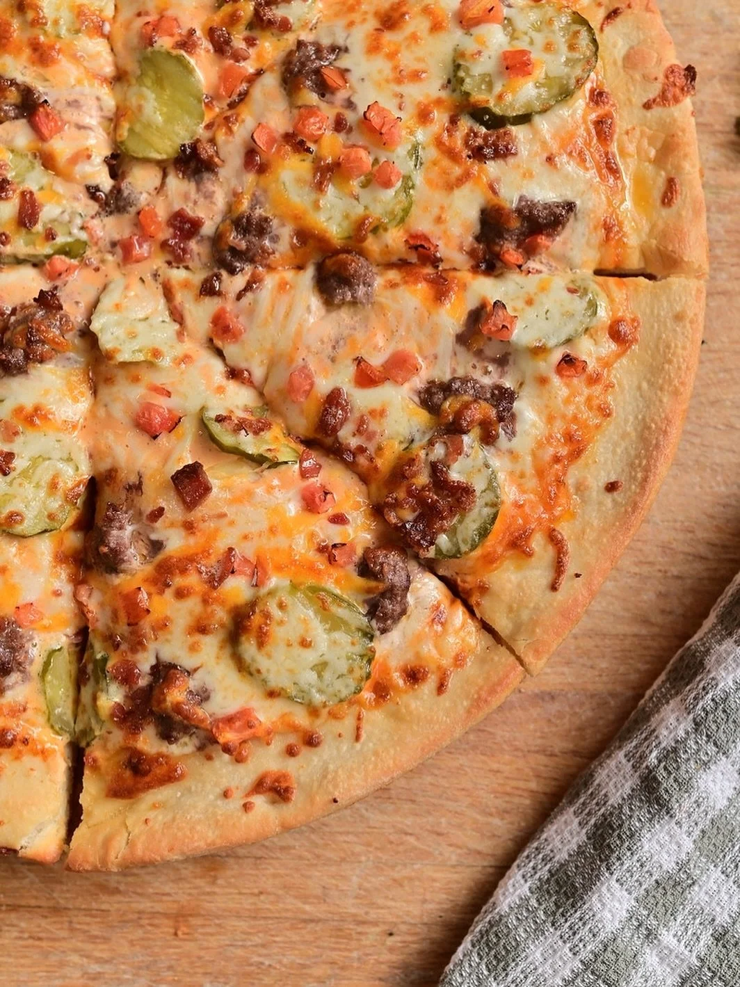 Friday nights and pizza go together like… well, Friday nights and pizza π 
Don’t forget to order yours!
#pizza #wisdells #pizzainwisconsin #pizzavilla #downtowndells #carryout #pasta #breadsticks #italianfoodies #waterparkcapitalofthe