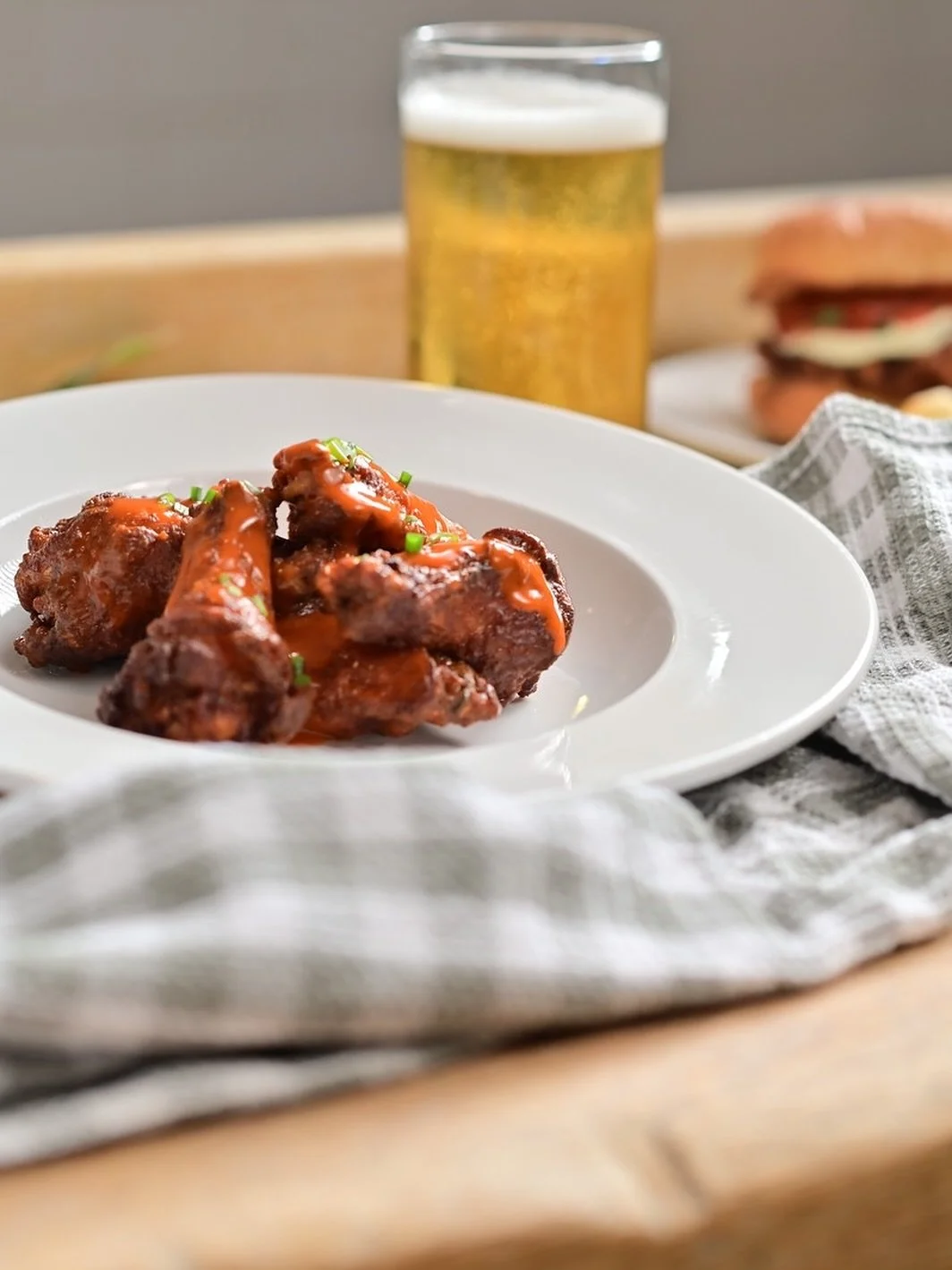 Wings so good, you&rsquo;ll forget it&rsquo;s only Wednesday 😋🍗

Make Wednesday your new favorite day of the week&mdash;swing by for wings!

#wingwednesday #wisdells #dellspizzavilla #pizza #wings #downtowndells #waterparkcapitaloftheworld #wiscons