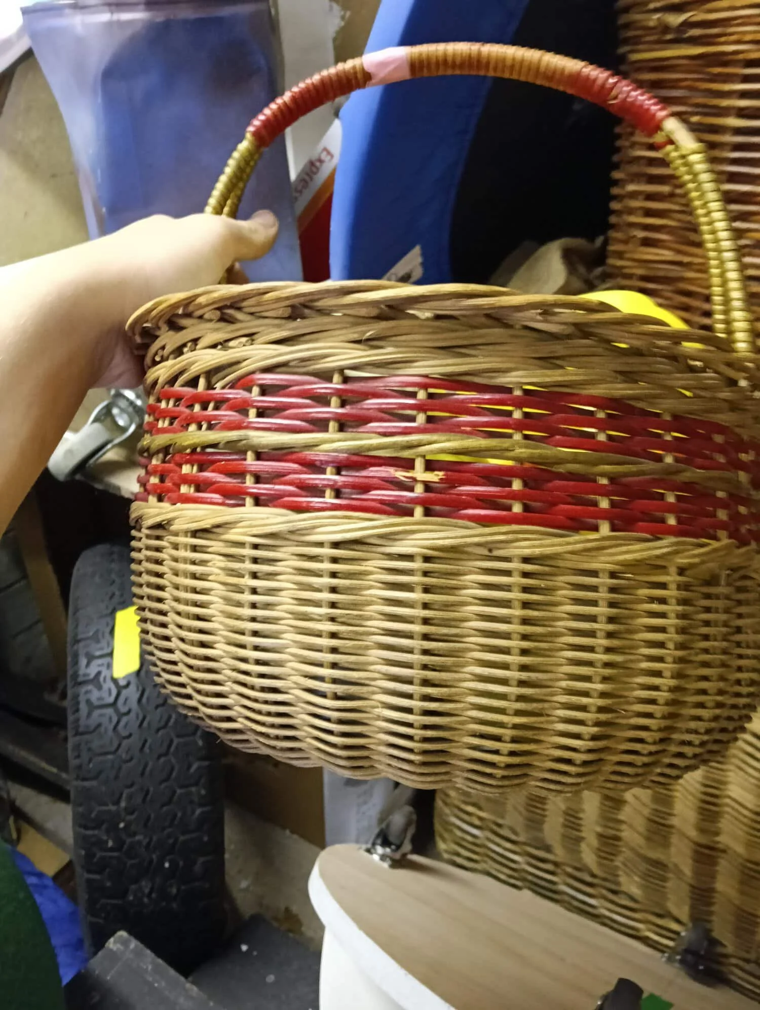 Wicker basket 2.jpg