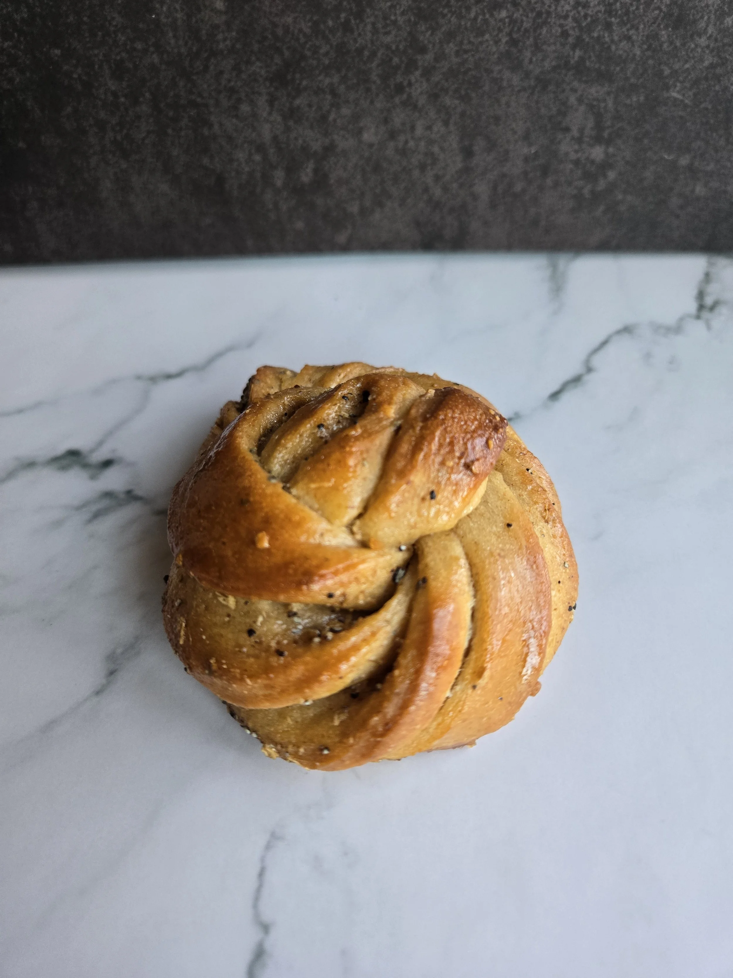 Vegan Cardamom Challah Knot.jpg