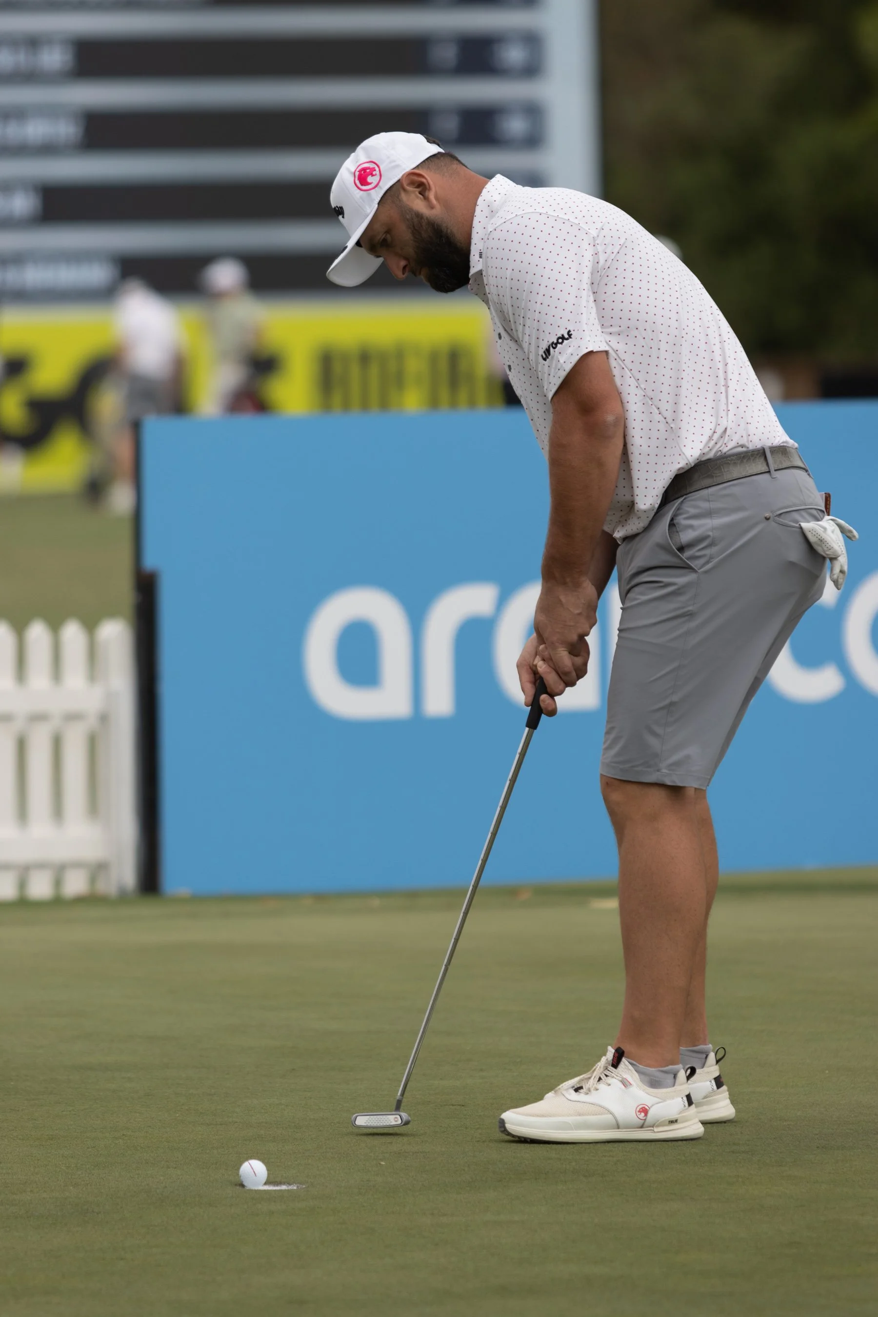 john Rahm putt 2.jpg