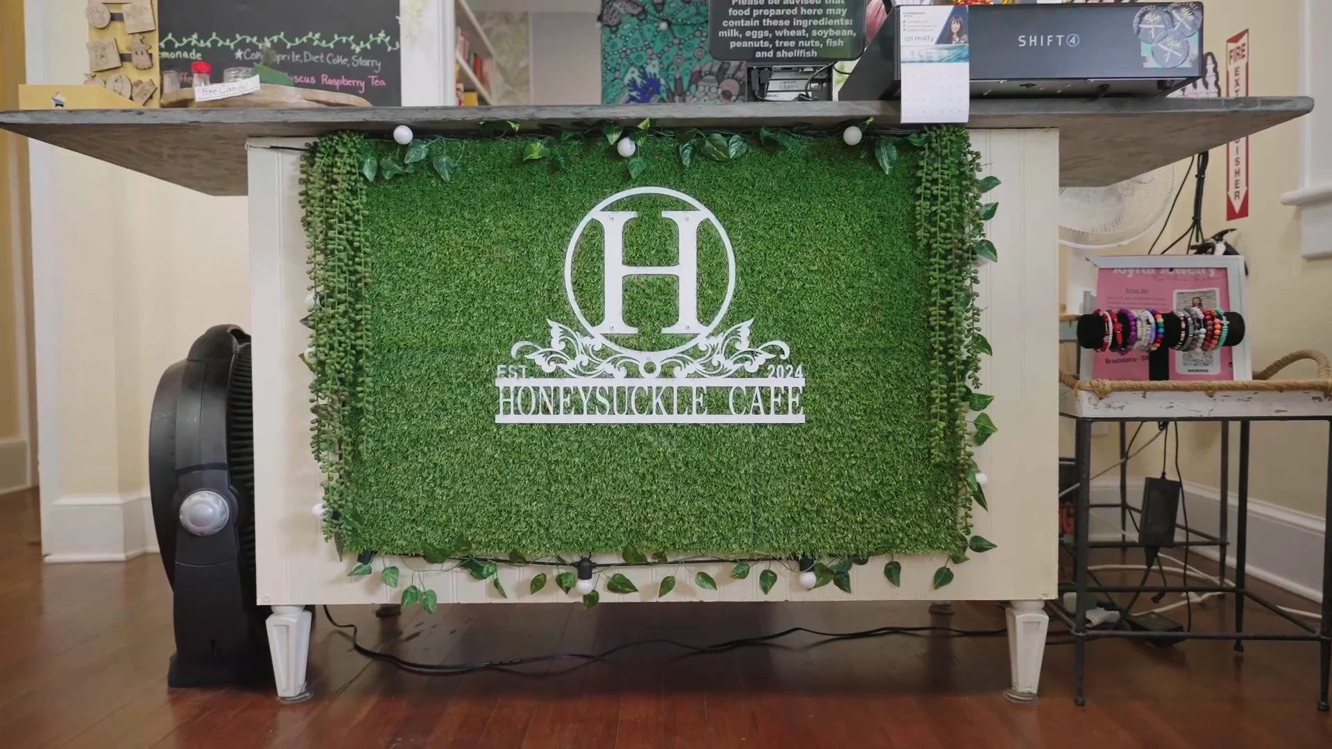 Honeysuckle CafeThe Honeysuckle Cafe