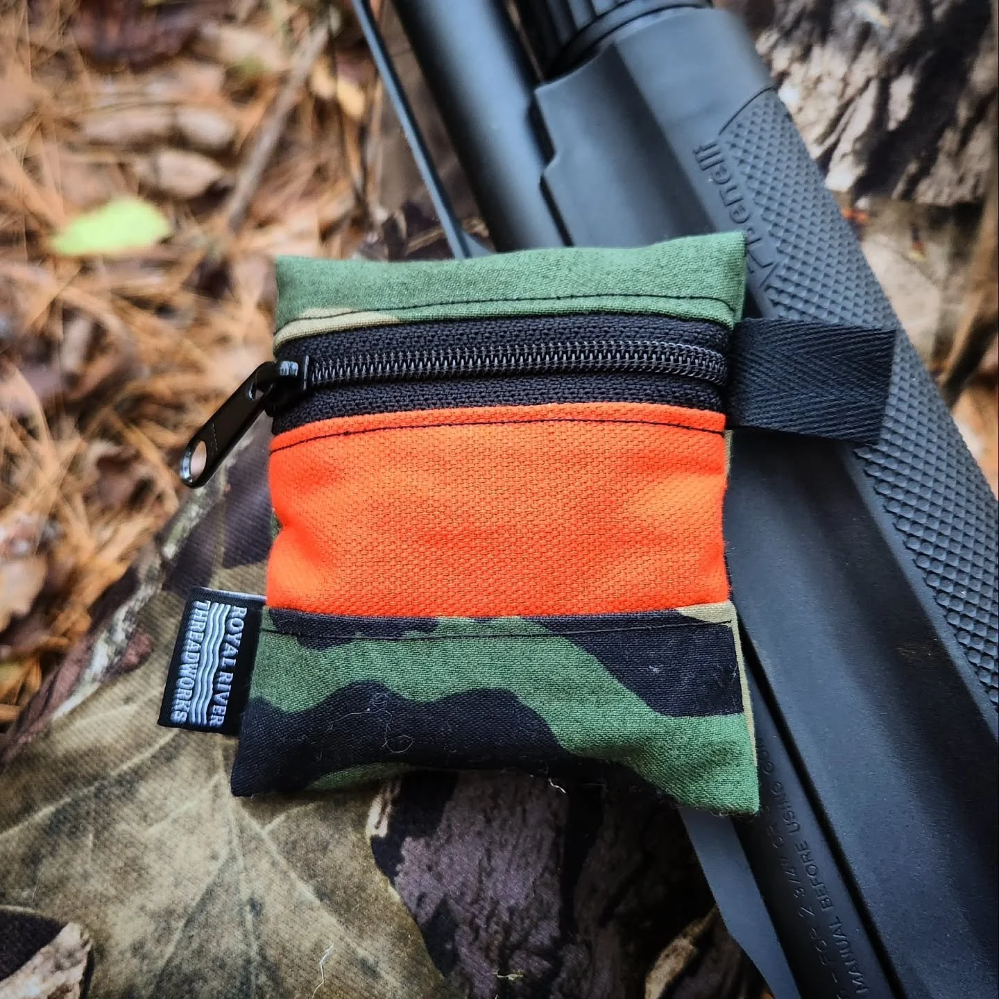 Built for the quiet before the shot. The micro pouch keeps ear pro close. Purpose-built and field-ready.

#RoyalRiverThreadworks #MadeInMaine #FromTheBench #PurposeBuilt #FieldTested #BuiltForTheHunt #GearInTheWild #MicroPouch #SmallBatchGear #BuiltF