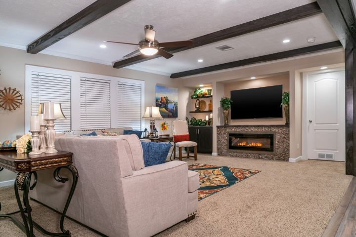 Homes-Page-Slider-Gallery-GRAYSON-3.png