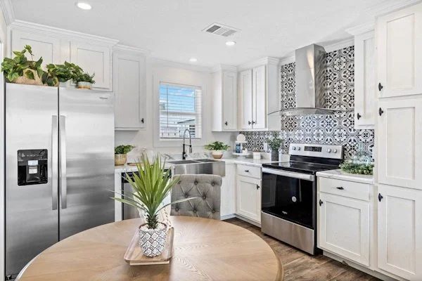 Winston-Sanibel-Kitchen-and-Dining-1.jpg