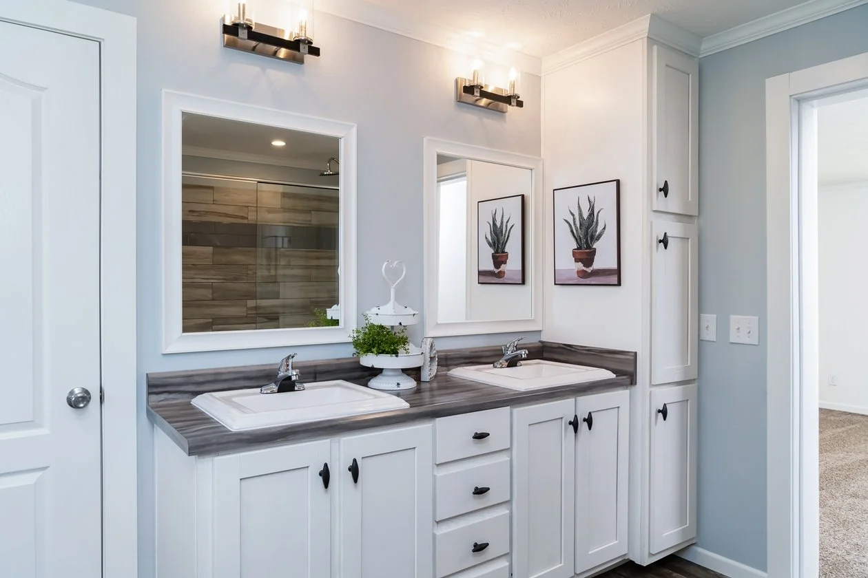Winston-Byler-Model-Bathroom-4.jpg