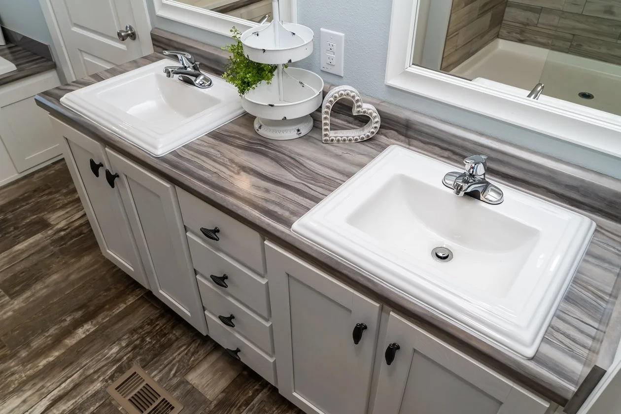 Winston-Byler-Model-Bathroom-6.jpg