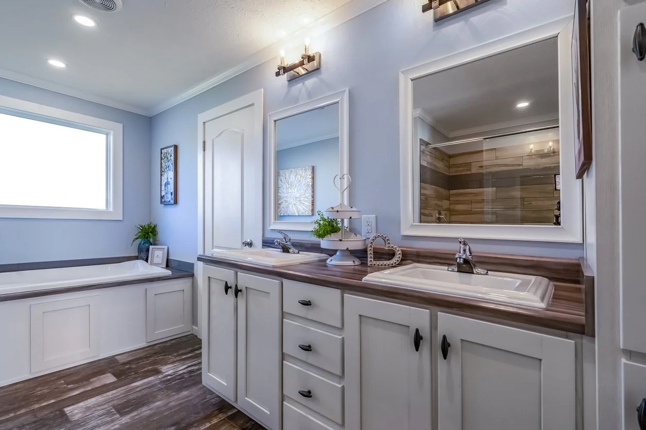 Winston-Byler-Model-Bathroom-2.jpg