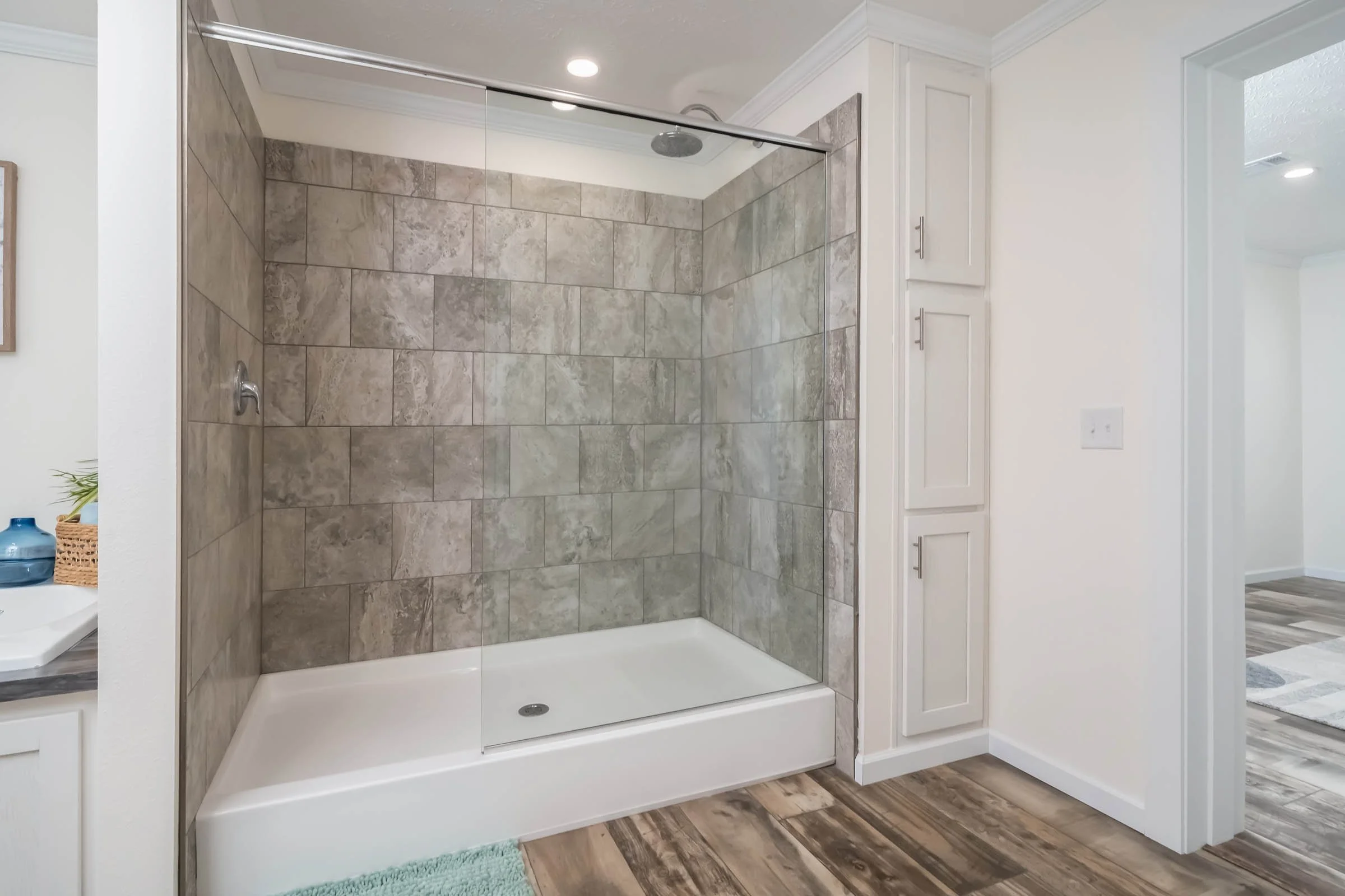 Regional_Biloxi_Milo-327642F_MBath-Shower_9895-1.jpg